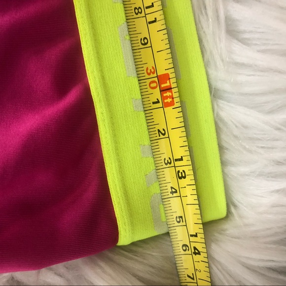 Nike Pro dri fit compression shorts neon pink - Picture 5 of 6